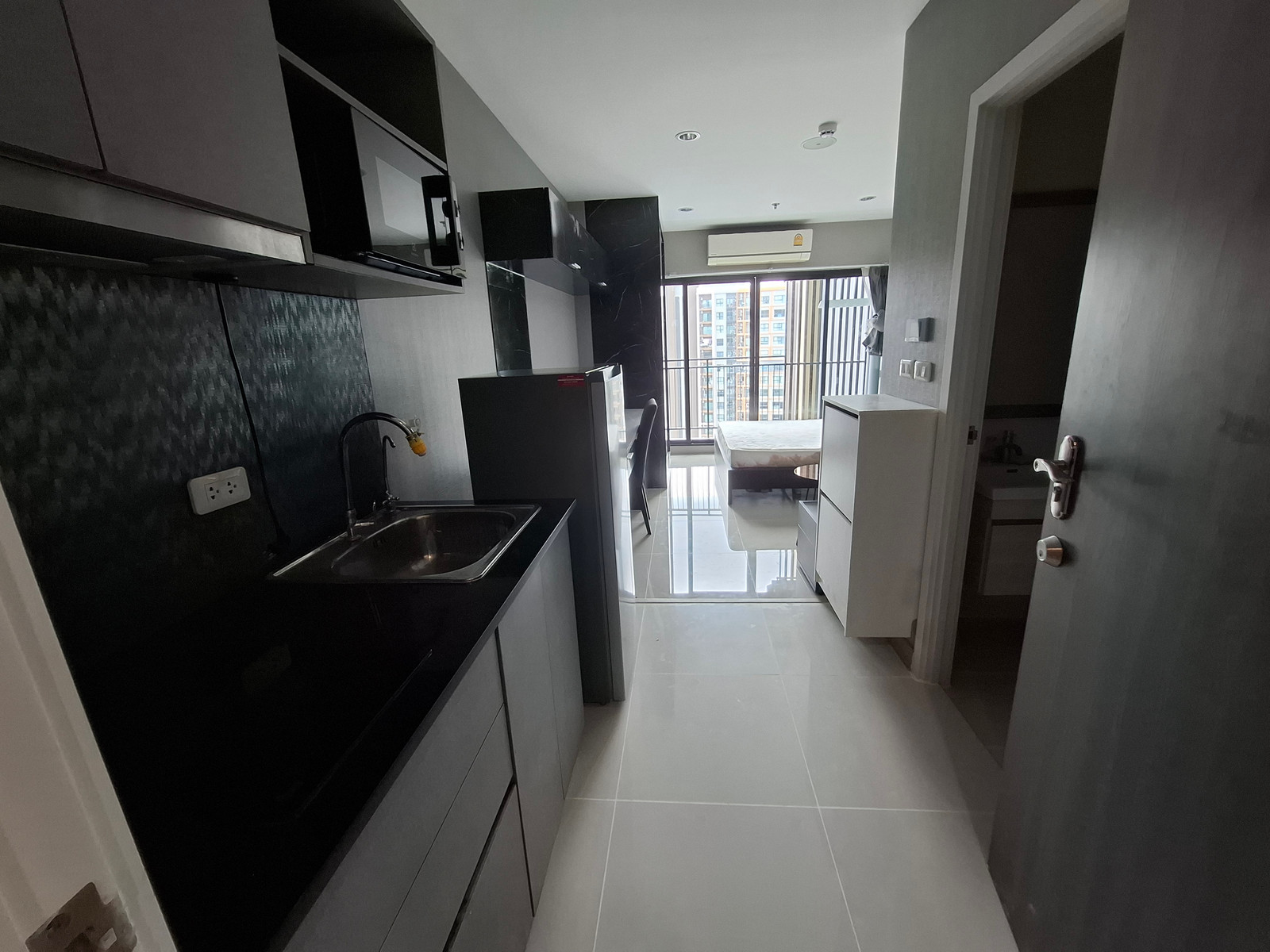🏙️ Peaceful High-Floor Studio with Privacy | Thana Astoria – รูปที่ 2