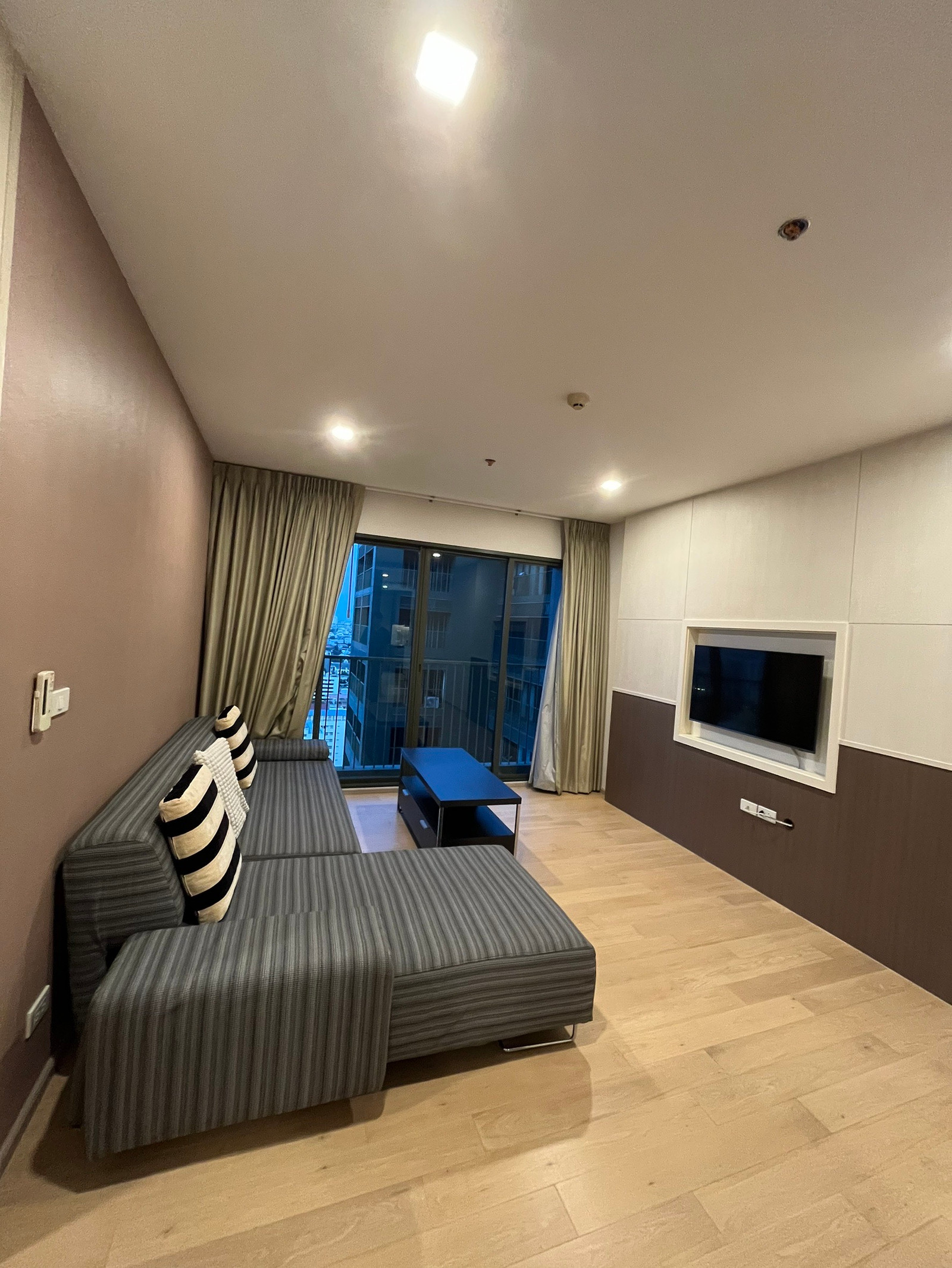 ให้เช่าคอนโด :  Noble Solo Thonglor  MK-02 line @livingbkk