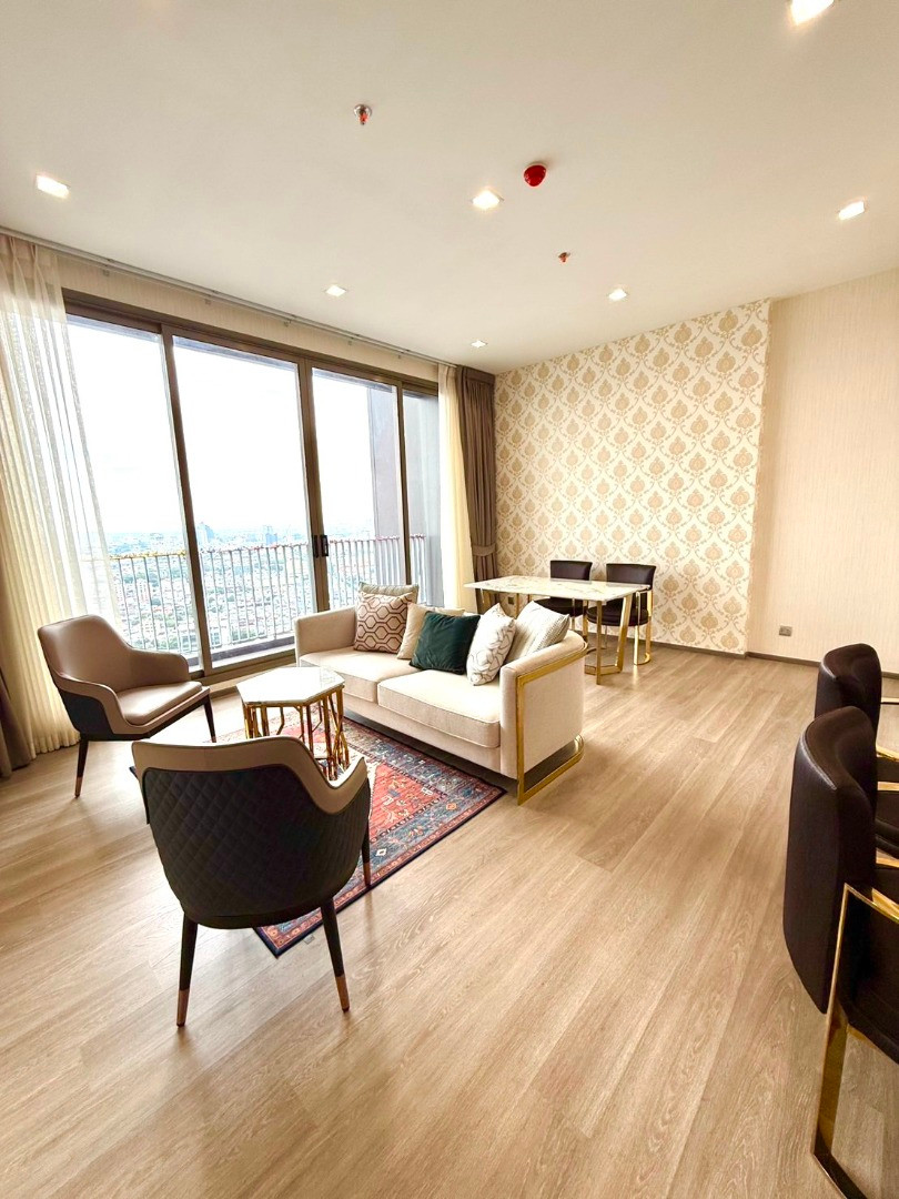 (HL)คอนโดหรู ทำเลเจริญกรุง–สาทร เฟอร์ครบที่  Rhythm Charoenkrung Pavillion