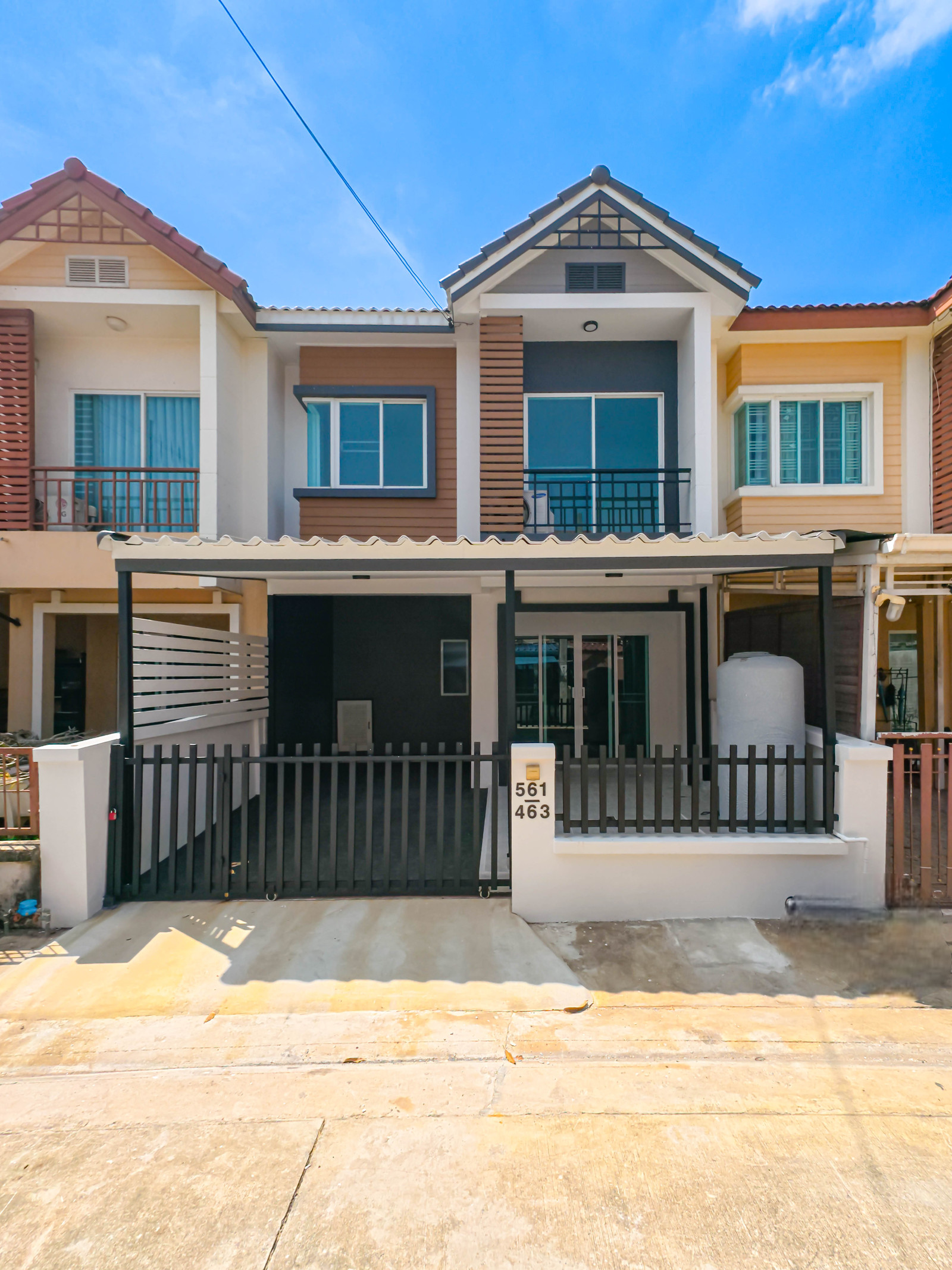 2-story townhouse for sale, Pisan Village 2, Pracha Phatthana, Lat Krabang, 3 bedrooms, area 20 sq m, complete functions. 2-story townhouse for sale, Pisan Village 2, Pracha Phatthana, Lat Krabang, 3 bedrooms, area 20 sq m, complete functions.