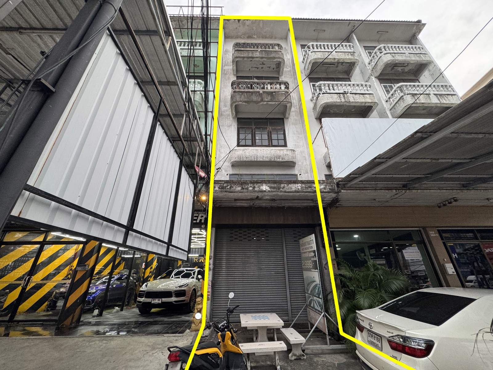 🔥For Sale, Lowest Price in the Area🔥4.5-storey shophouse on Srinakarin Road, 30 sq. wah (120 sqm), at the entrance to Soi Si Dan 12. Prime location near MRT Si Bearing and Jas Urban Srinakarin. – รูปที่ 2