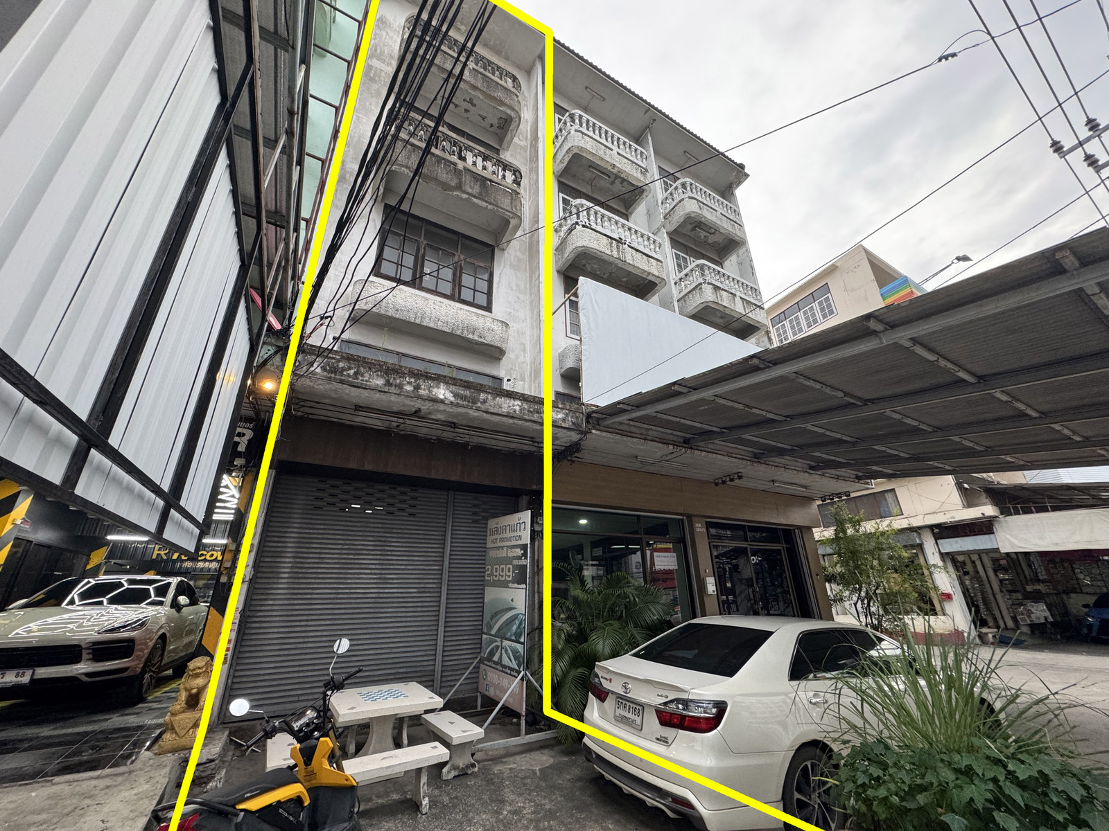 🔥For Sale, Lowest Price in the Area🔥4.5-storey shophouse on Srinakarin Road, 30 sq. wah (120 sqm), at the entrance to Soi Si Dan 12. Prime location near MRT Si Bearing and Jas Urban Srinakarin. 🔥For Sale, Lowest Price in the Area🔥4.5-storey shophouse on Srinakarin Road, 30 sq. wah (120 sqm), at the entrance to Soi Si Dan 12. Prime location near MRT Si Bearing and Jas Urban Srinakarin.