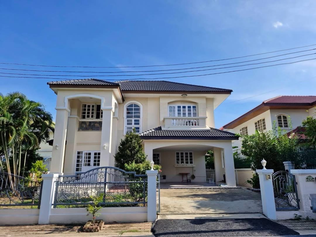 🏡✨ HOUSE FOR RENT – Newly Renovated & Fully Furnished! Nantawan – Wongwaen Pinklao | Kanchanaphisek Road, Bang Khae, Bangkok