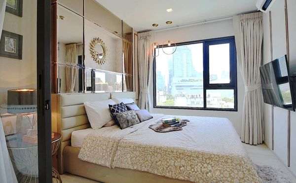 📍 𝐏-𝟏𝟑𝟗𝟎𝟐𝟎 | FOR RENT Life One Wireless Luxury Unit in Wireless Rd! Near BTS Phloen Chit 𝟐𝟑,𝟎𝟎𝟎 THB/mo. | Line: @easycondoplus | 099-229-6397