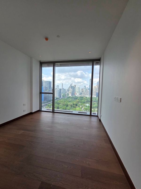 FOR SALE | Dusit Central Park Luxury Residence in the Heart of Bangkok Tel. 0636569606