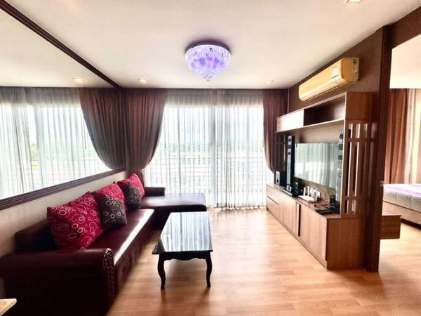 Condo for rent at Green Lake Condo, Si Racha – spacious 50 sq.m. unit, in excellent condition and ready to move in.