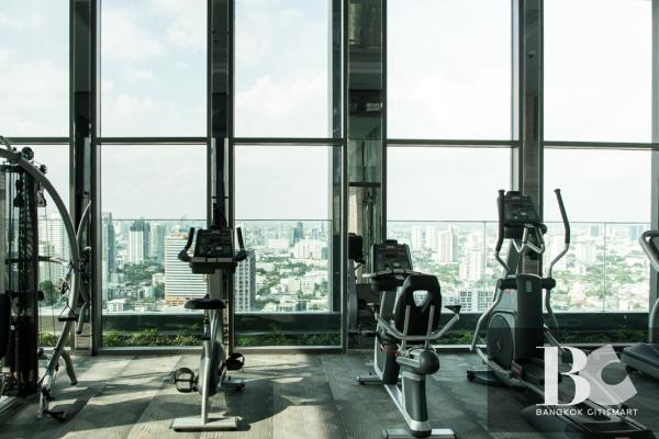 ขาย RHYTHM Sukhumvit 42 1 ห้องนอน 45.2 ตร.ม. ติด Gateway Ekamai ใกล้ BTS เอกมัย