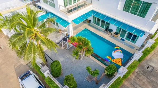ขายบ้านหรูแปลงมุม Palm Oasis Villas พัทยา ใจกลางจอมเทียน