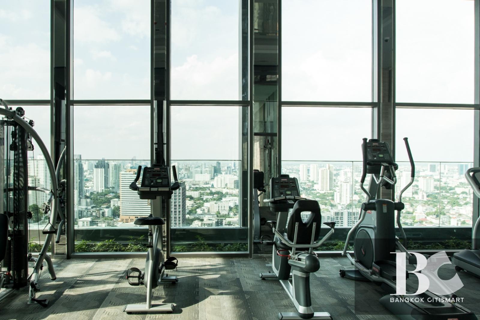 ขาย RHYTHM Sukhumvit 42 1 ห้องนอน 45.2 ตร.ม. ติด Gateway Ekamai ใกล้ BTS เอกมัย