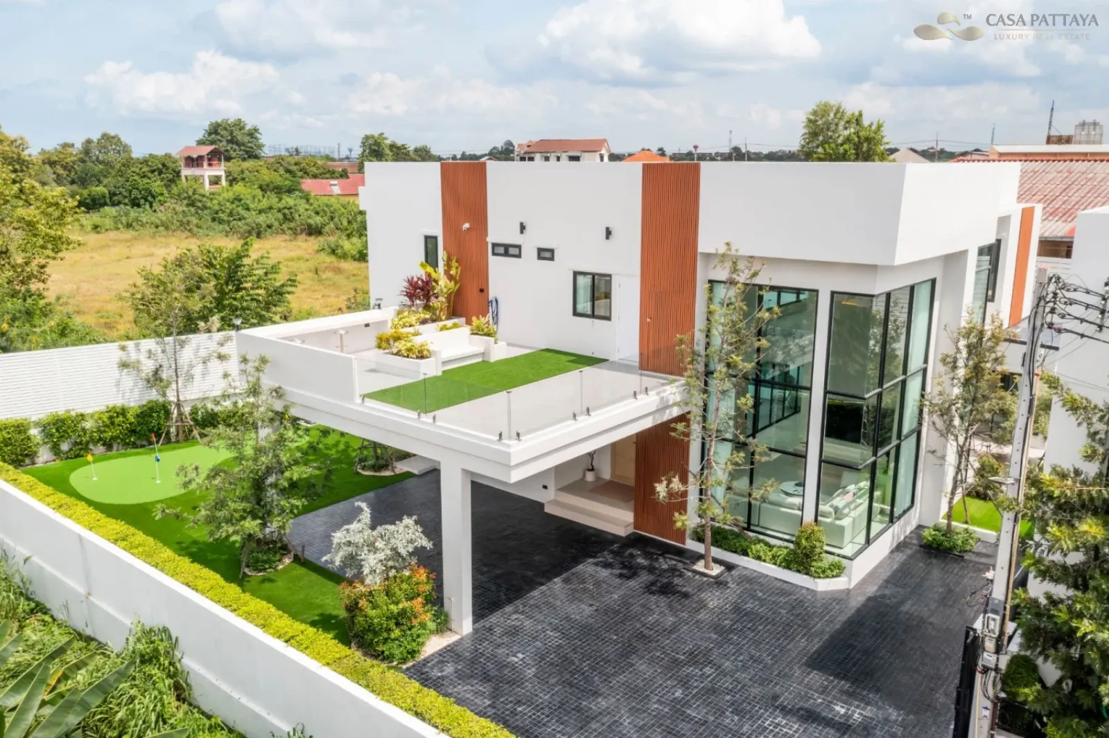 Modern Luxury Private Pool Villa for Sale in East Pattaya
