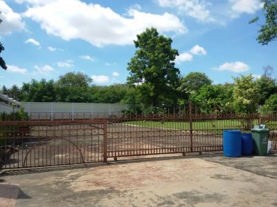 Land for sale already filled (tapes with construction plan) and house number) Amornchai Village 3 Boromarajonani Soi 72 Thaweewattana
