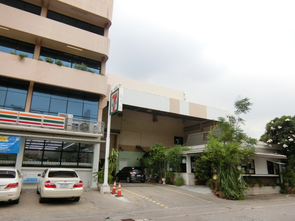 4-story office building for sale with elevator, warehouse, Prachachuen. Line: @bird888 – รูปที่ 2