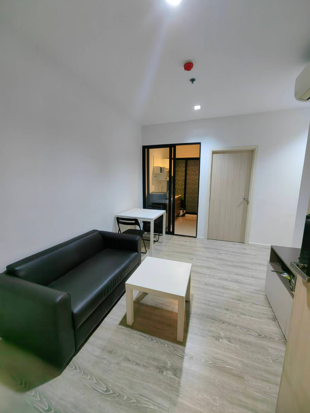 คอนโดให้เช่า/For rent : KNIGHTSBRIDGE SKY RIVER 33 ตร.ม. 9.000 เดือน คอนโดให้เช่า/For rent : KNIGHTSBRIDGE SKY RIVER 33 ตร.ม. 9.000 เดือน