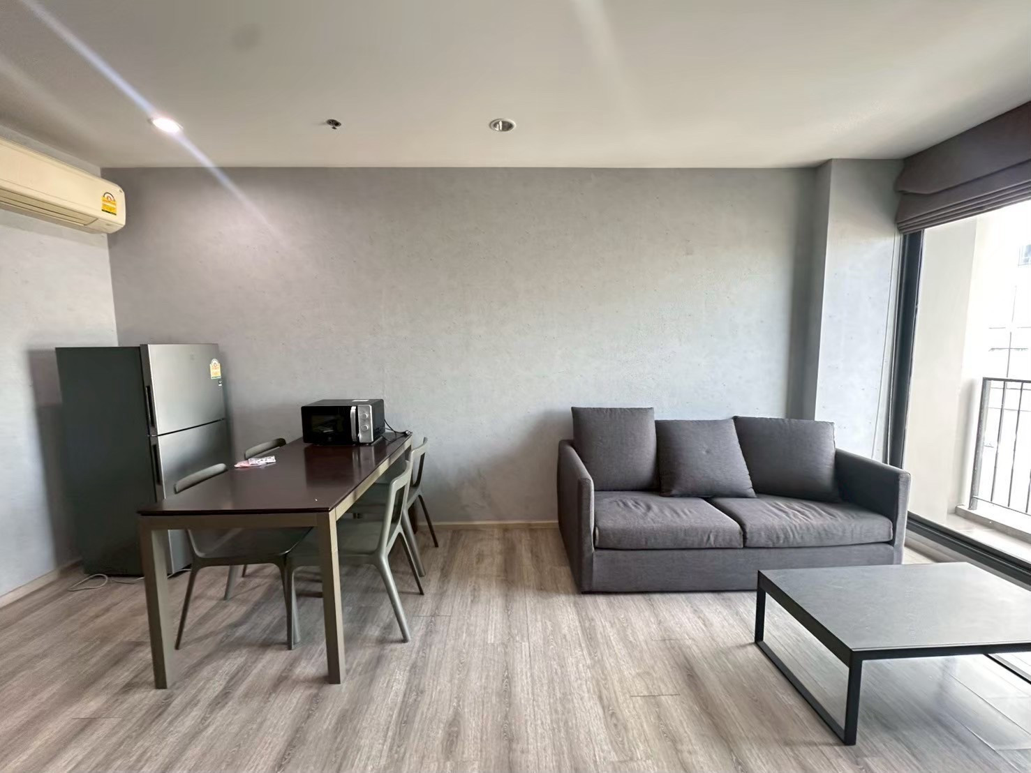 Special Price !! 2 bedrooms, 2 bathrooms, Centric Ari Station‼ ️ The room is very wide.