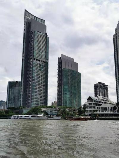 Condo the river for rent