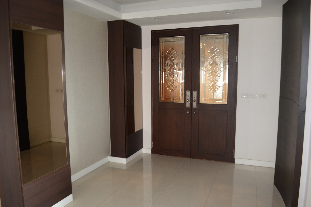 ให้เช่า @สุขุมวิท 24 (5 นอน 4 น้ำ + 1 ห้องแม่บ้าน) 390 ตรม 120,000 ต่อรองได้ – รูปที่ 4