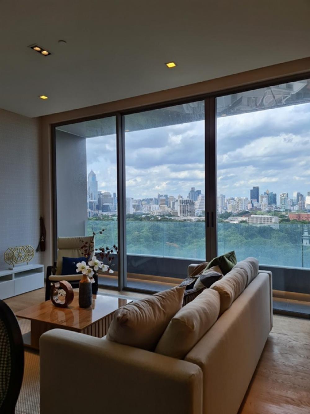 Sell”Saladaeng One” 2bed 2bath 113.23sqm 53,500,000 Call/Line: Am 0656199198 Whatsapp/Wechat: 0849429988