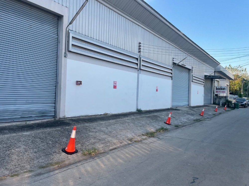 MTK010 Warehouse for rent in Tiwanon Road, Pak Kret, Nonthaburi, located behind Robinson Srisamarn. Not far from Muang Thong Thani Don Mueang Airport Bangkadi Industrial Estate MTK010 Warehouse for rent in Tiwanon Road, Pak Kret, Nonthaburi, located behind Robinson Srisamarn. Not far from Muang Thong Thani Don Mueang Airport Bangkadi Industrial Estate