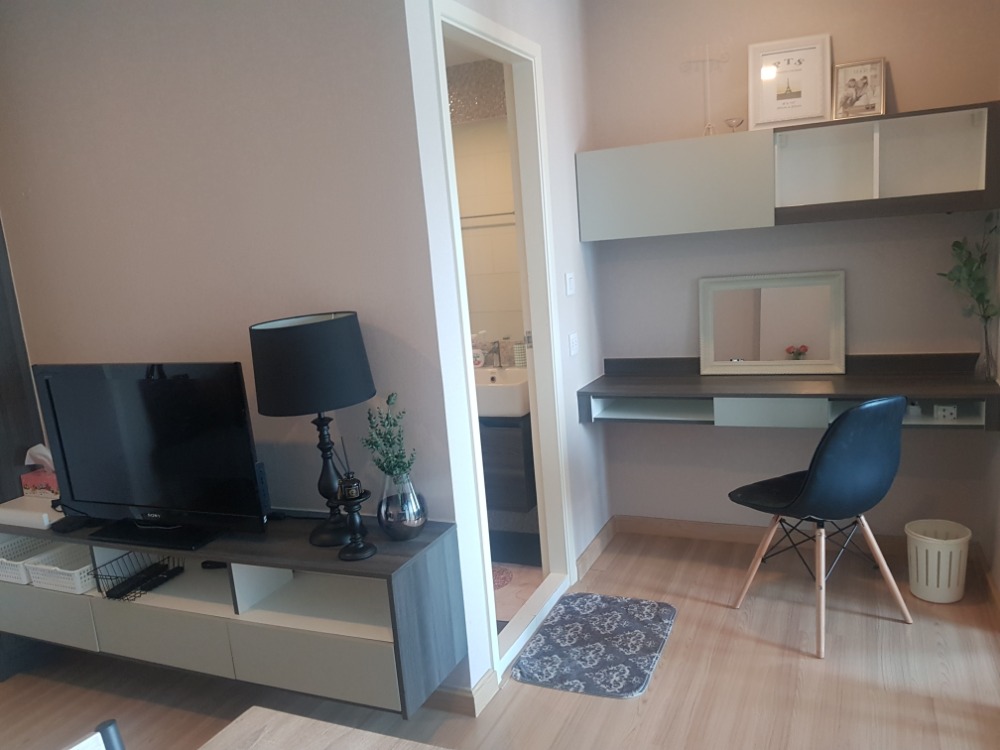 Luxury condo for rent, Knightbridge Skycity, BTS Sai Yud, Phaholyothin 48 Road - 1 bedroom, 1 bathroom, 1 size 29 sq m., 12th floor, new room - fully furnished, ready to move in. Luxury condo for rent, Knightbridge Skycity, BTS Sai Yud, Phaholyothin 48 Road - 1 bedroom, 1 bathroom, 1 size 29 sq m., 12th floor, new room - fully furnished, ready to move in.