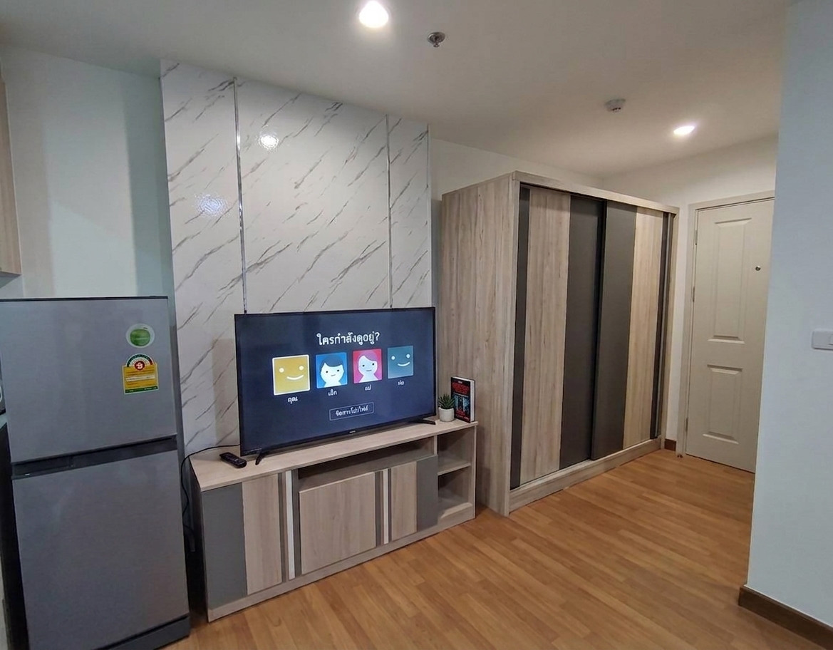 มีเครื่องซักผ้า กั้นห้องกระจก 6 มม smart TV ให้เช่าคอนโด Regent Home บางซ่อน เฟส27 มีเครื่องซักผ้า กั้นห้องกระจก 6 มม smart TV ให้เช่าคอนโด Regent Home บางซ่อน เฟส27