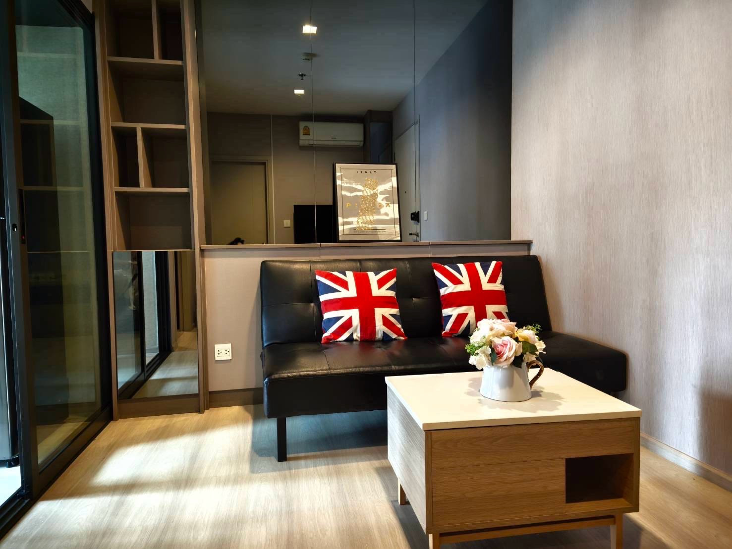 ปล่อยเช่าห้อง 1 bedroom เฟอร์นิเจอร์บิ้วอิน ราคาพิเศษ ปล่อยเช่าห้อง 1 bedroom เฟอร์นิเจอร์บิ้วอิน ราคาพิเศษ
