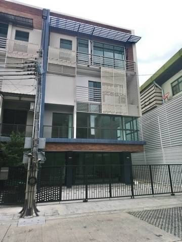 ให้เช่าโฮมออฟฟิศ4ชั้น320 ตร.ม.ย่านนวลจันทร์รามอินทรา40ใกล้MRTรามอินทรากม.6 เลียบด่วน เหมาะทำโฮมออฟฟิศ โครงการดิสทริคเอกมัย-รามอินทรา หลังมุม ให้เช่าโฮมออฟฟิศ4ชั้น320 ตร.ม.ย่านนวลจันทร์รามอินทรา40ใกล้MRTรามอินทรากม.6 เลียบด่วน เหมาะทำโฮมออฟฟิศ โครงการดิสทริคเอกมัย-รามอินทรา หลังมุม