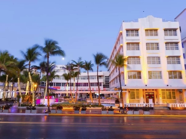 3-star hotel for sale on Petchkasem Road Near Hua Hin Hospital About 1 km away from the sea