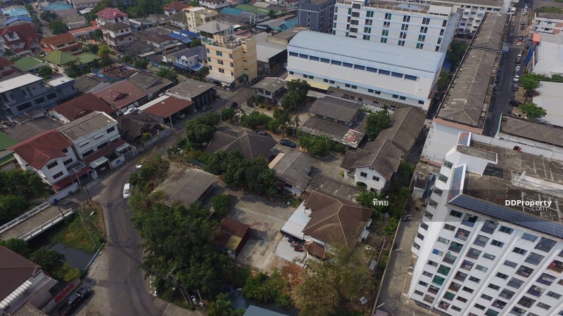 ที่ดินสวยมาก ติดกับกองปราบโชคชัย 4 ราคาไม่แรง หน้ากว้างมาก