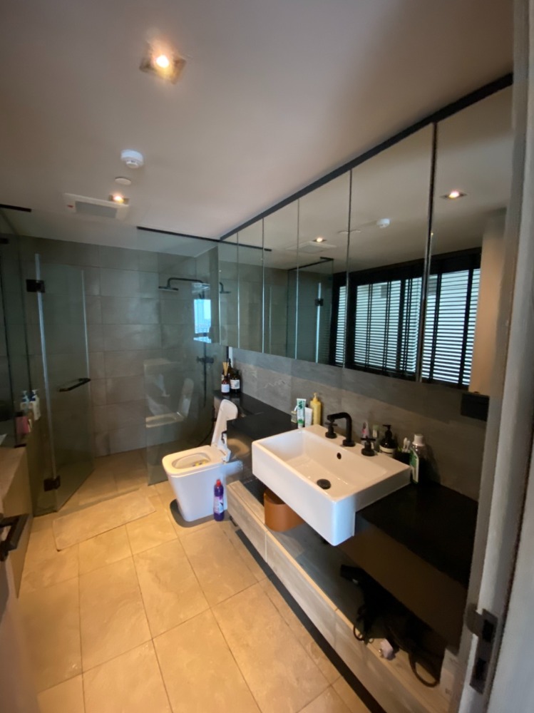 พร้อมอยู่ใจกลางอโศก  3 ห้องนอน 2ห้องน้ำ  ขนาน145 ตรม. ห้องสวยมากห้องใหญ่ที่สุดของโครงการ Accept short term – รูปที่ 4