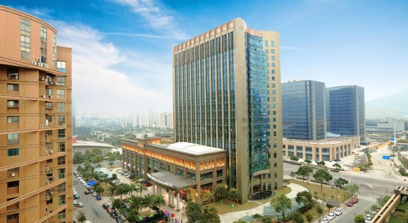 ขายโรงแรม ระดับ 4 ดาว ขนาด 512 ห้องพัก ใกล้ไนท์บาซาร์เชียงใหม่ 200 เมตร ขายโรงแรม ระดับ 4 ดาว ขนาด 512 ห้องพัก ใกล้ไนท์บาซาร์เชียงใหม่ 200 เมตร