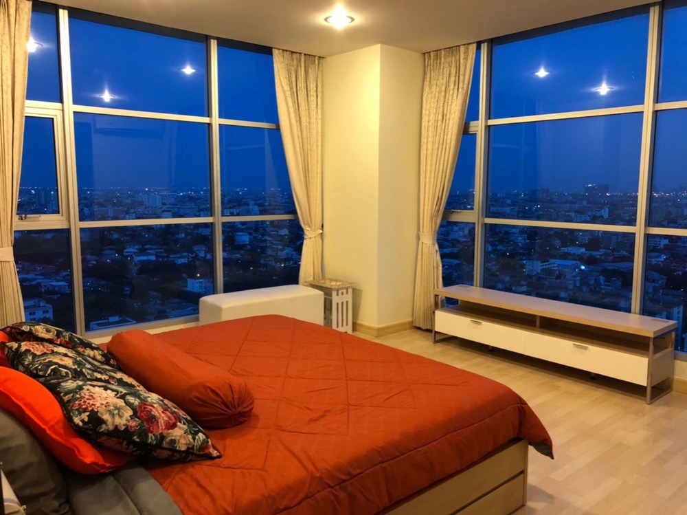for rent Rhythm Ratchada 2 bed Special price High floor for rent Rhythm Ratchada 2 bed Special price High floor