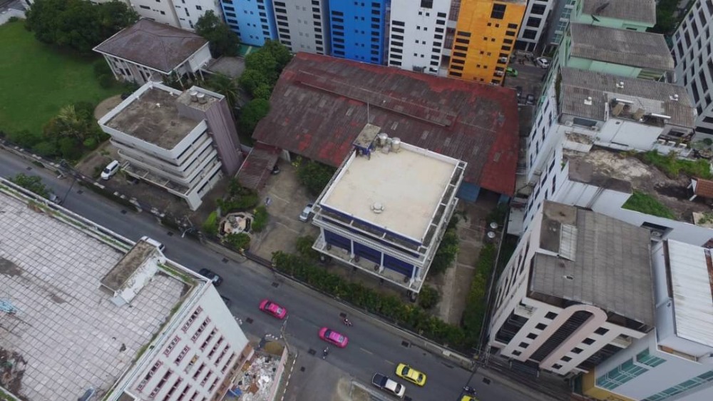 ขาย ที่ดิน รัชดาซอย 18 700 ตรว. ใกล้ MRT สุทธิสาร เหมาะทำคอนโด แปลงสี่เหลี่ยม ขาย ที่ดิน รัชดาซอย 18 700 ตรว. ใกล้ MRT สุทธิสาร เหมาะทำคอนโด แปลงสี่เหลี่ยม