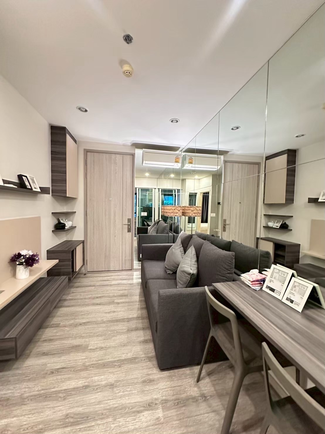 1 brand new bedroom, special price‼️‼️centric ari station‼️‼️ Please inquire. High floor. 1 brand new bedroom, special price‼️‼️centric ari station‼️‼️ Please inquire. High floor.