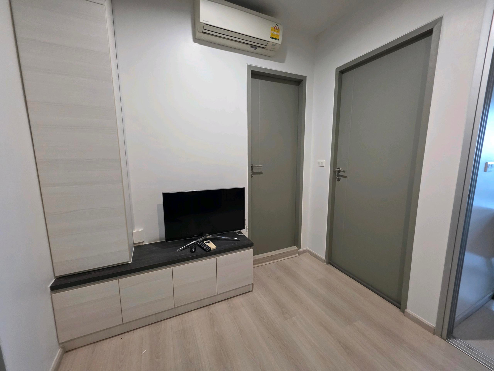 (Sales Department of Legal) For rent Life Ratchada, size 32 sq m, 1 bedroom, price 14,500 baht. (Sales Department of Legal) For rent Life Ratchada, size 32 sq m, 1 bedroom, price 14,500 baht.