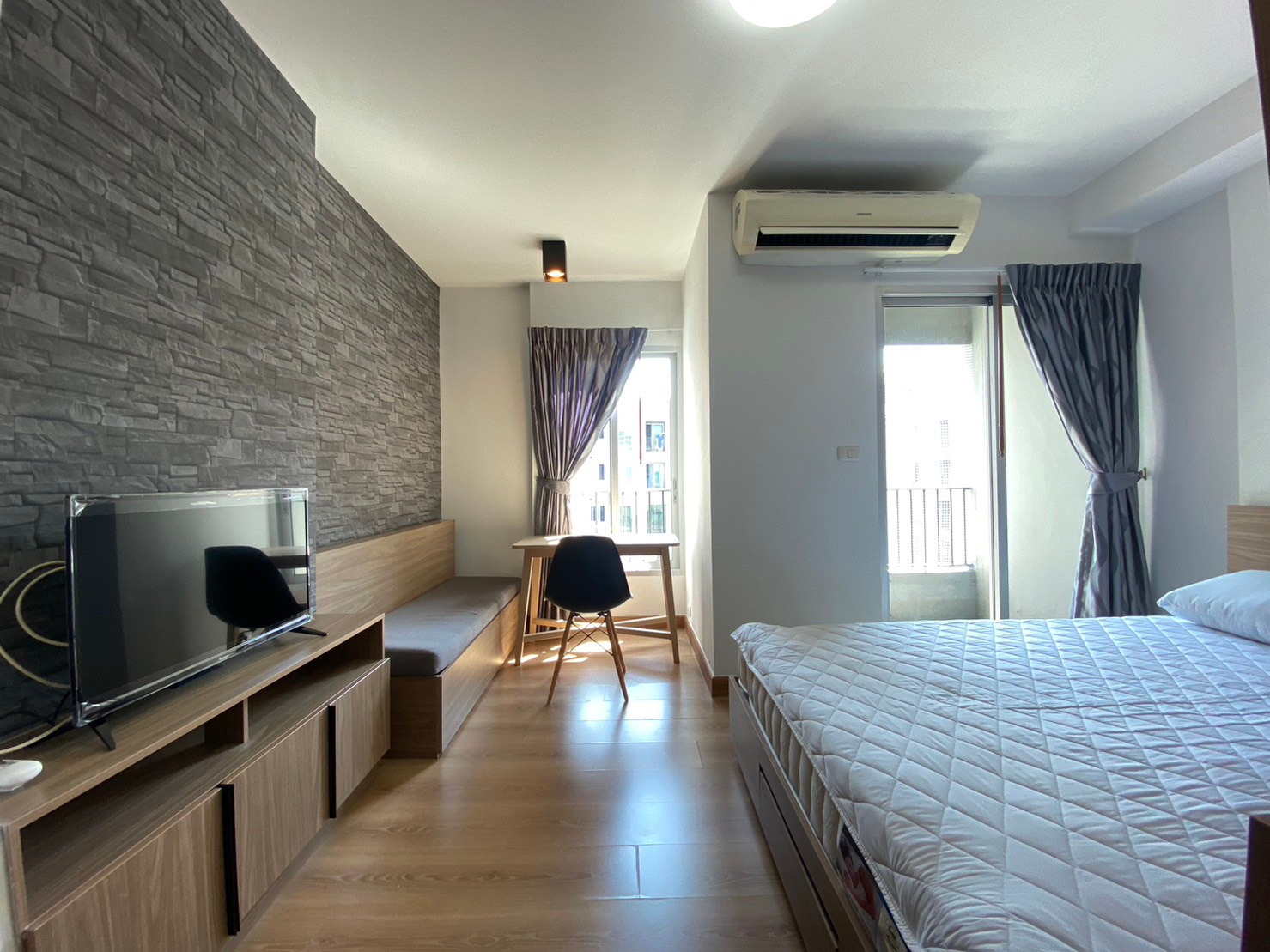 Condo for rent, Chapter One The Campus Kaset, Chapter One The Campus Kaset, near Kasetsart University, Bangkhen, only 200 meters and near BTS Sanam Khen Station, only 100 meters.