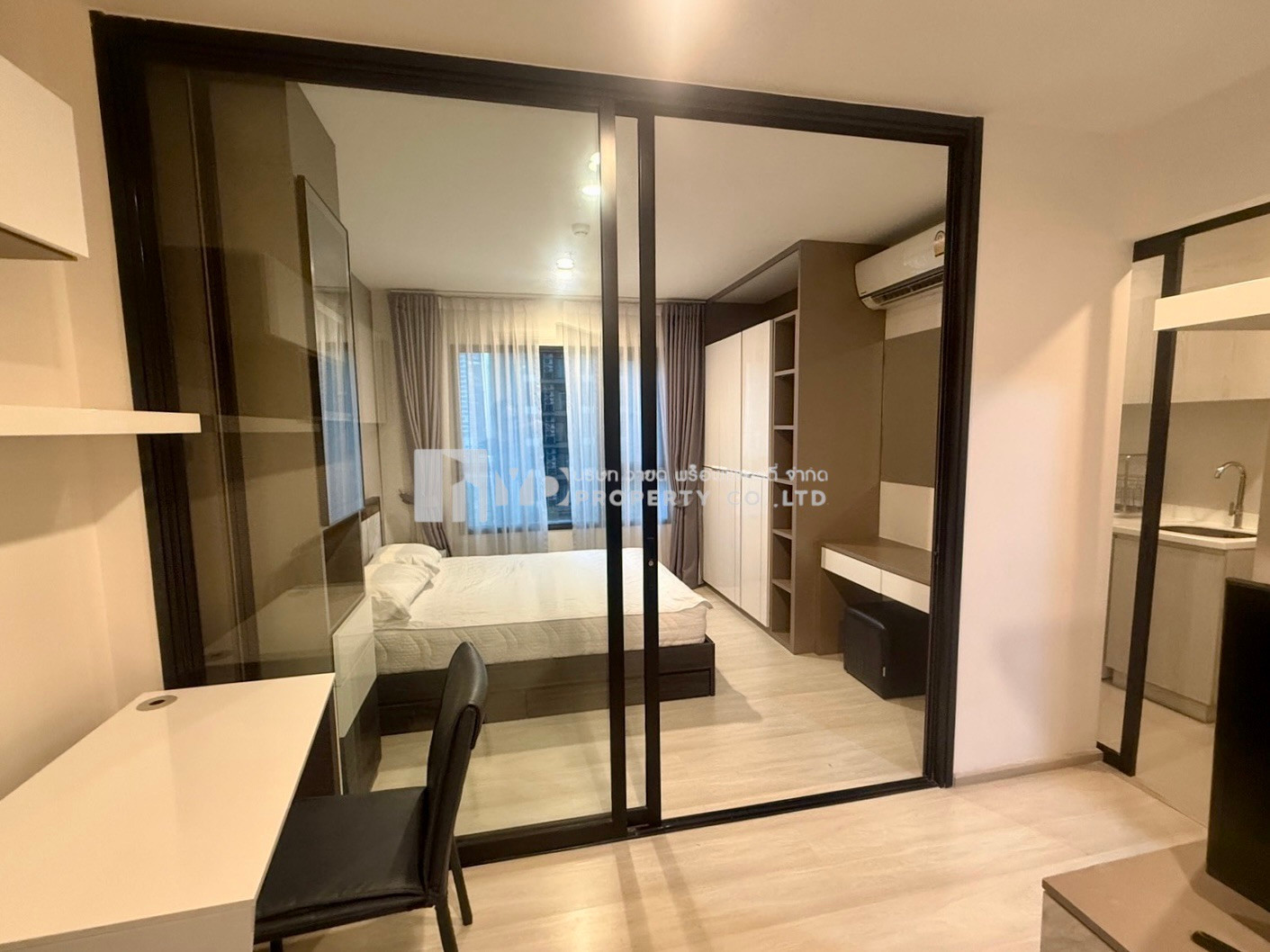 Life Asoke MRT เพชรบุรี | ห้อง 1 นอน แต่งครบ สไตล์ Modern Luxury เพียง 18,000 บาท/เดือน
