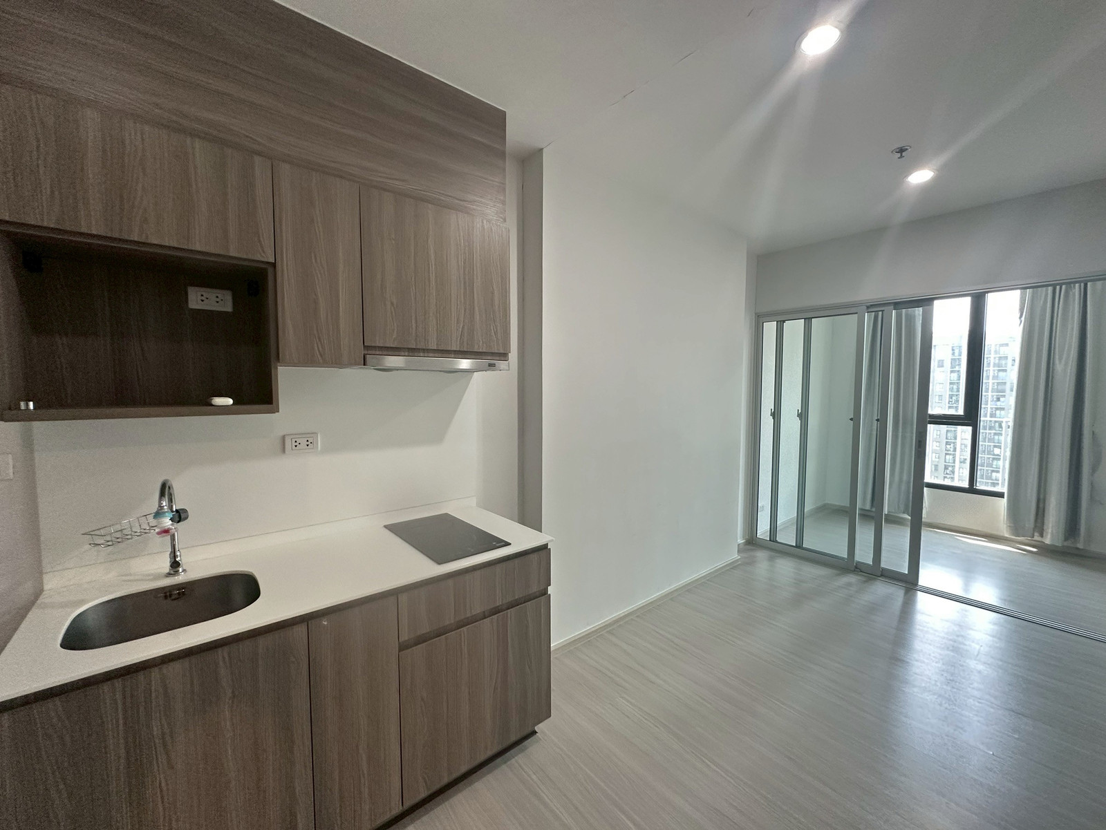 🎨 For rent (empty room, project standard)!! 1 bedroom plus 1 bathroom, 28th floor, Building C, only 12,000 baht! //The Parkland Phetkasem 56 near MRT Phasi Charoen, call 0653562745 The Toy💛 🎨 For rent (empty room, project standard)!! 1 bedroom plus 1 bathroom, 28th floor, Building C, only 12,000 baht! //The Parkland Phetkasem 56 near MRT Phasi Charoen, call 0653562745 The Toy💛
