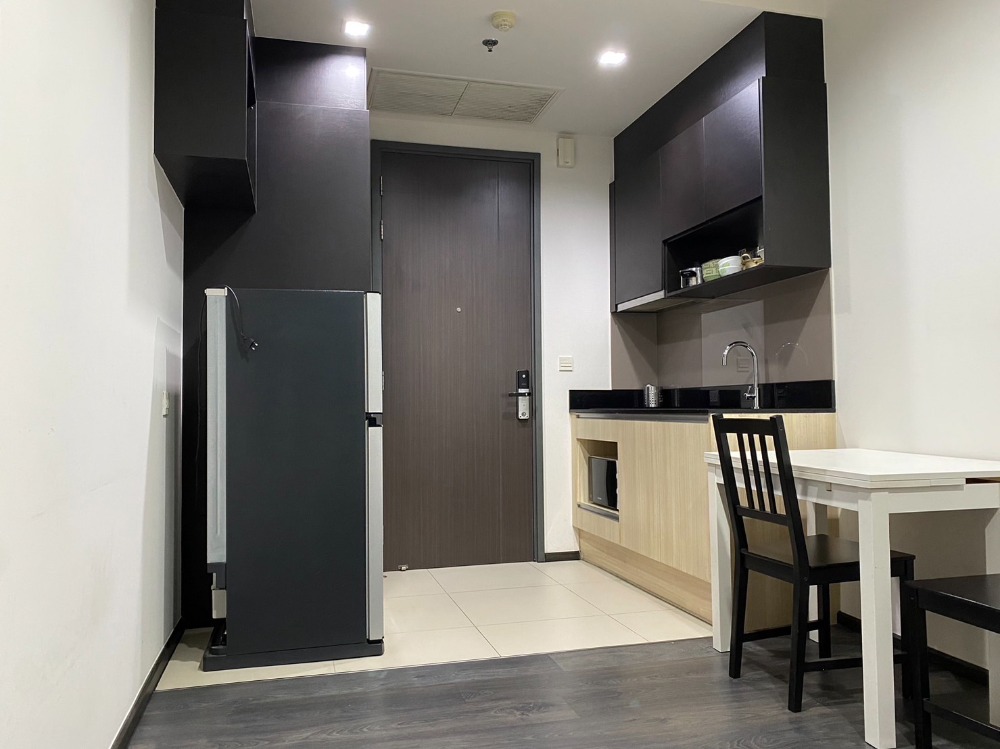 Condo the Edge Sukhumvit 23 for rent
