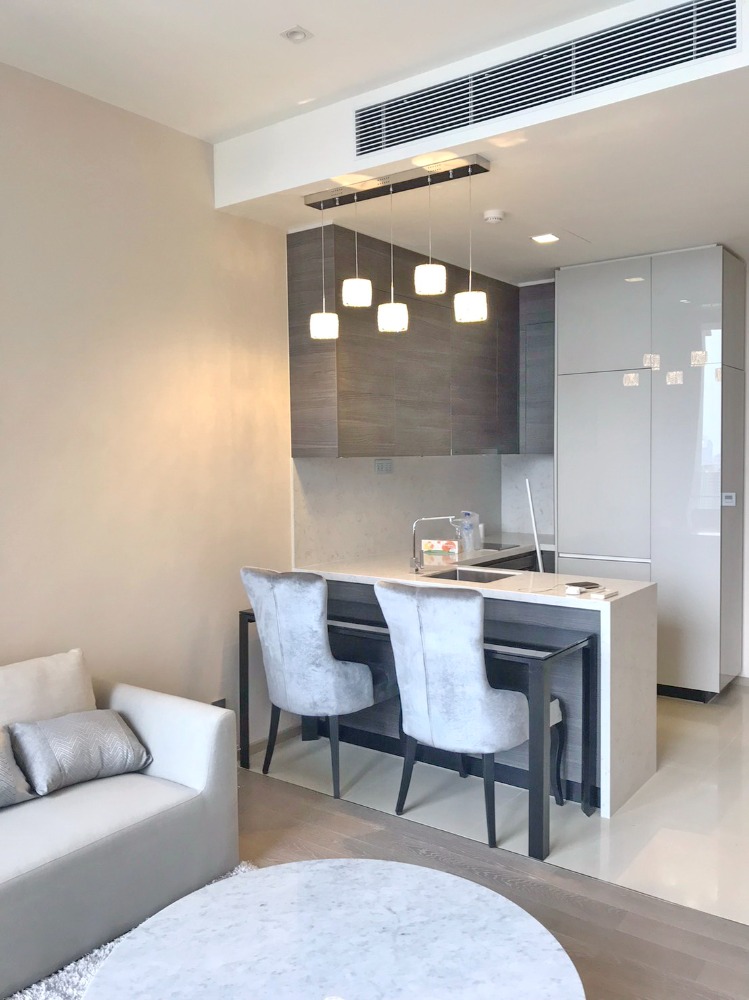 2883😊😍 For RENT, SELL for rent, sale 1 bedroom🚄near MRT Asoke🏢The Esse Asoke🔔Area: 45.00 sq m.💲Rent: 37,000฿💲Sale: 11,000,000฿📞O99-5919653, 065-9423251✅LineID:@sureresidence