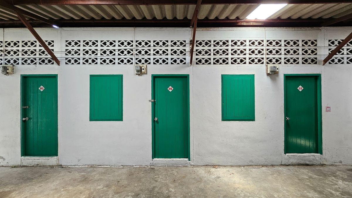 One-storey row house for rent, wide area, parking, near Nam Chai Market – รูปที่ 2