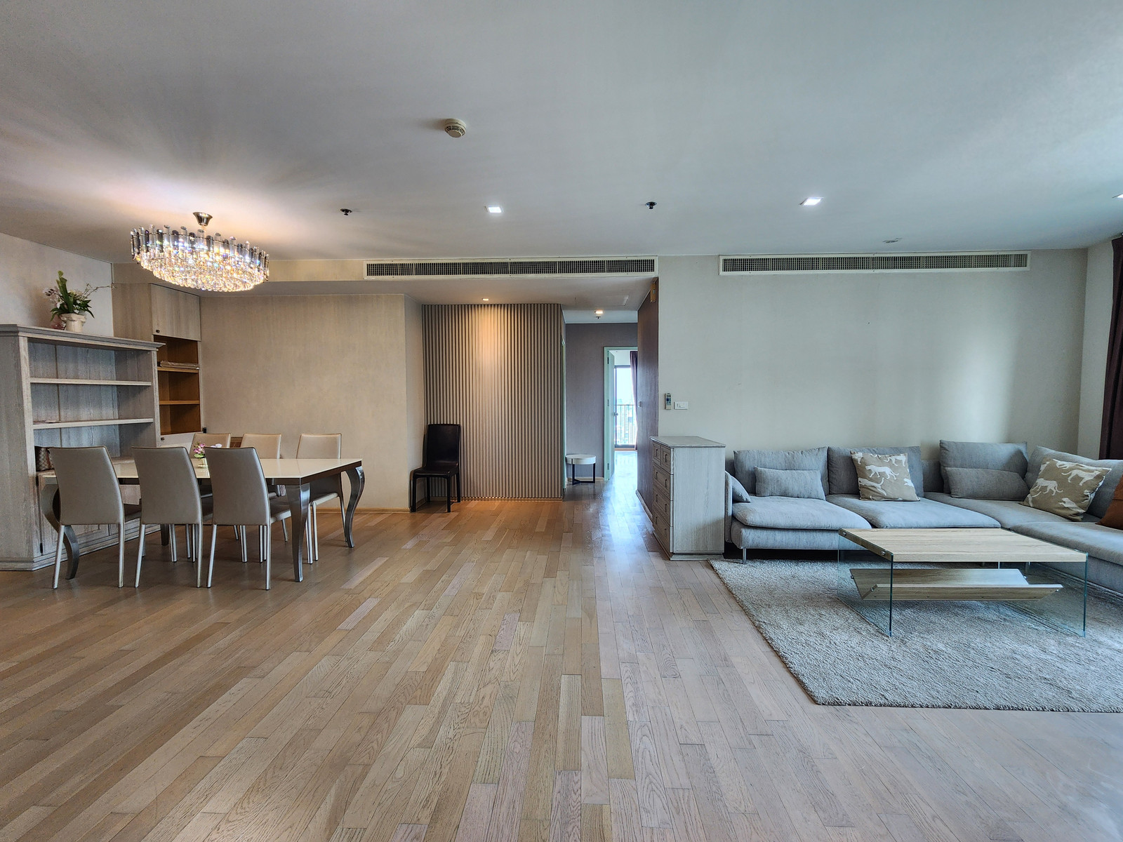 ให้เช่า 3 ห้องนอน @ Noble Remix Thonglor ติด BTS ทองหล่อ