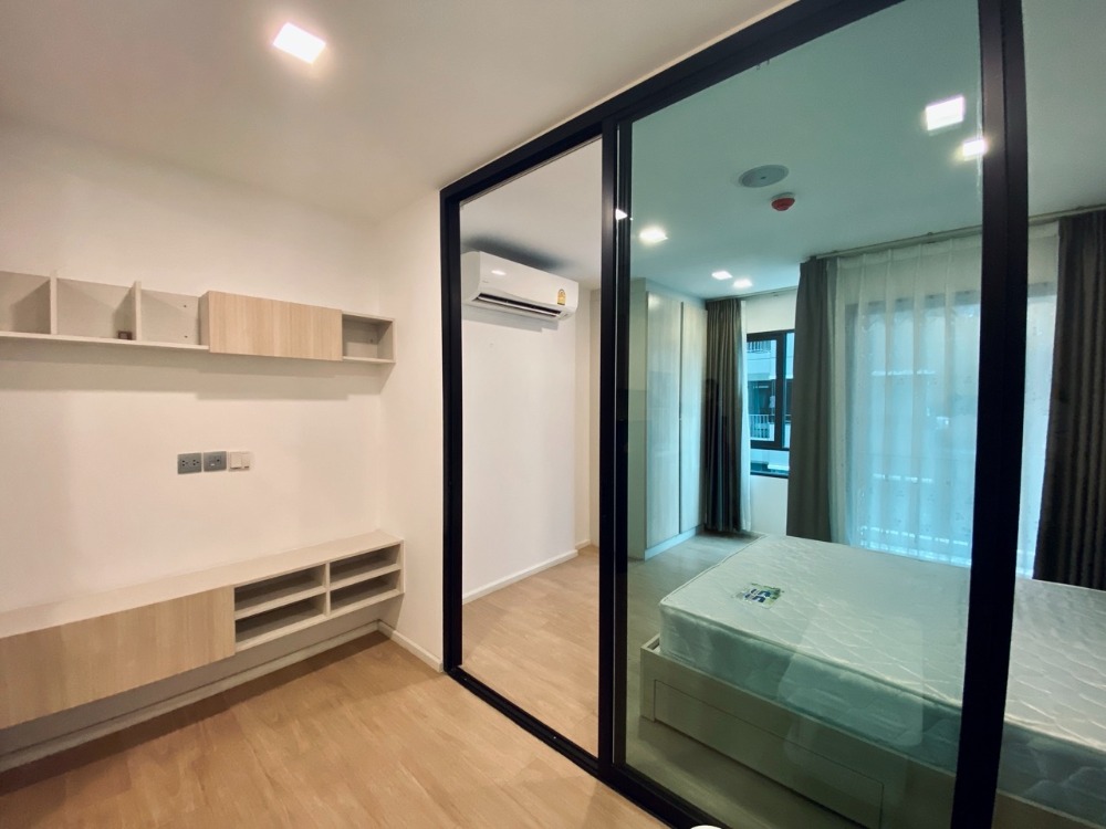 Sale with tenant Condo ready to move in. Wynn Wynn Ladprao-Chokchai 4, beautiful room, new condition.