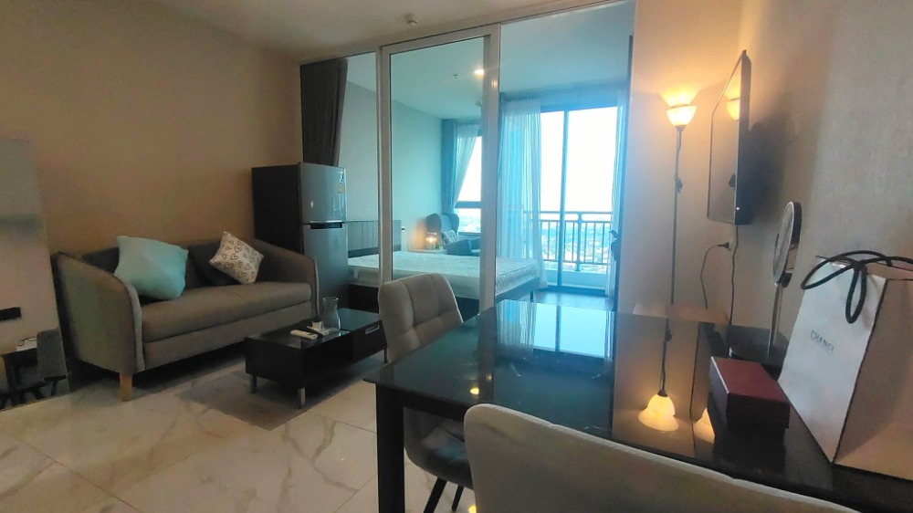 Artisan Ratchada Condo for rent 🍂 near MRT Huai khwang, Bangkok Artisan Ratchada Condo for rent 🍂 near MRT Huai khwang, Bangkok
