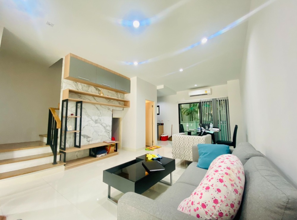 ขาย ทาวน์เฮ้าส์ บ้านกลางเมือง ลาดพร้าว-เสรีไทย