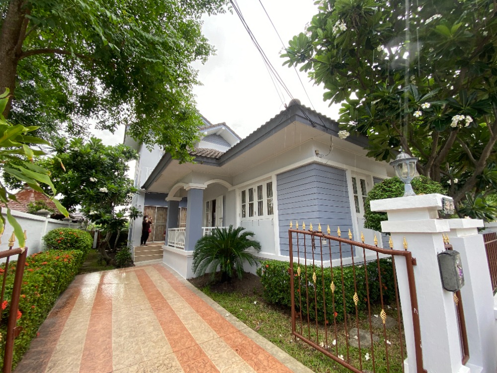 ขายถูก!!! บ้านสไตล์รีสอร์ท 2 หลัง ในพื้นที่เดียวกัน 70 ตร.วา มบ.ปาริชาติ รังสิตคลอง 4 อ.คลองหลวง จ.ปทุมธานี ขายถูก!!! บ้านสไตล์รีสอร์ท 2 หลัง ในพื้นที่เดียวกัน 70 ตร.วา มบ.ปาริชาติ รังสิตคลอง 4 อ.คลองหลวง จ.ปทุมธานี