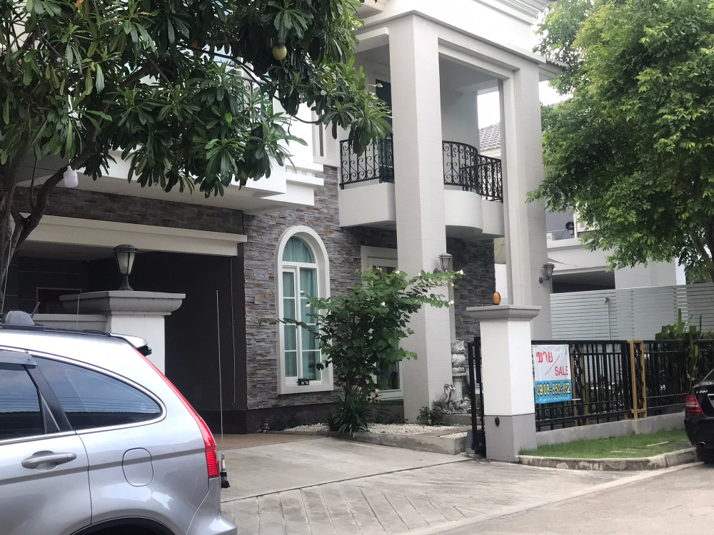 Single house for sale, Casa Grand Wongwaen-On Nut, with pool, usable area up to 290 sq m., 4 bedrooms, 5 bathrooms, parking and CCTV.