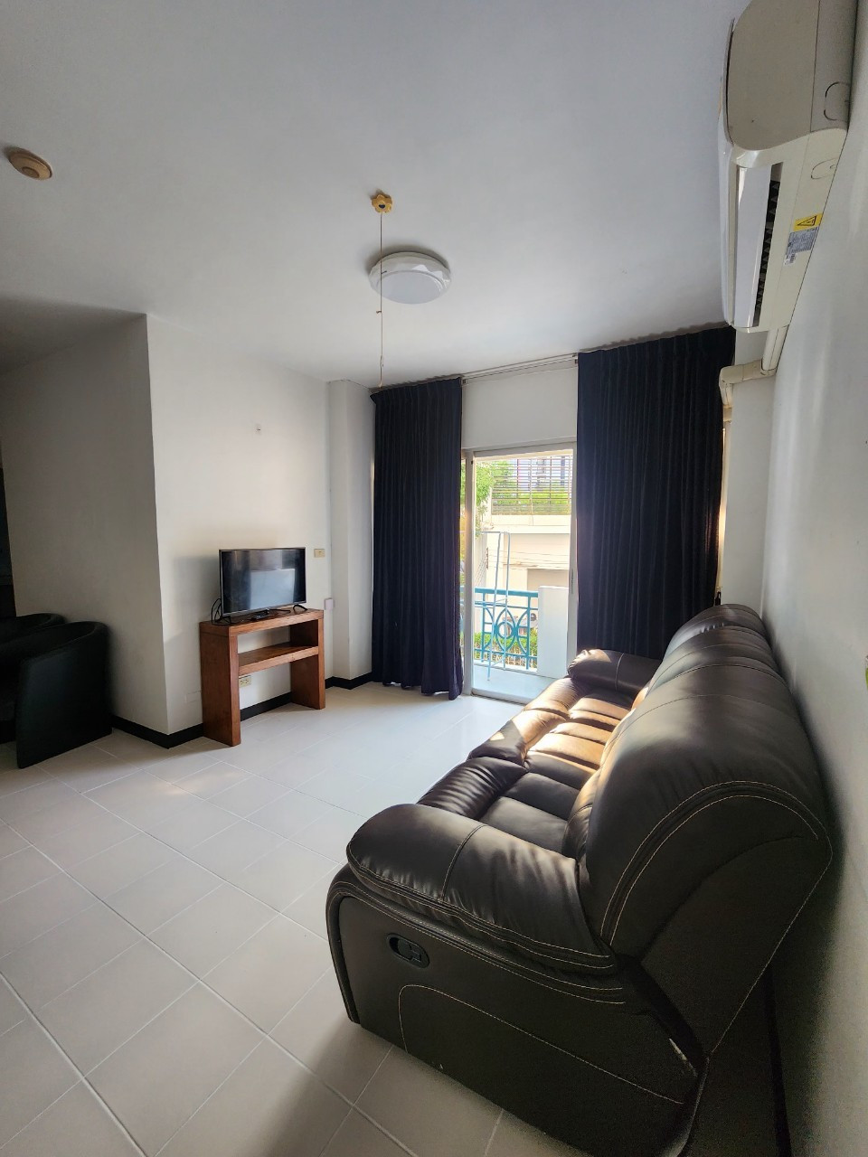 For Rent Baan Suan La Salle Price 10,000 Baht/month Size One Bedroom 60 sq.m. For Rent Baan Suan La Salle Price 10,000 Baht/month Size One Bedroom 60 sq.m.