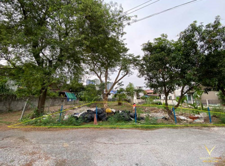 ขายถูก ที่ดิน ซอยอาทรอุปถัมภ์ ประชาราษฎร์สาย 1 ซอย 10 ทำเลดี 270 ตรว เหมาะสร้างบ้านอยู่อาศัย หรืออพาร์ทเม้นต์ – รูปที่ 2