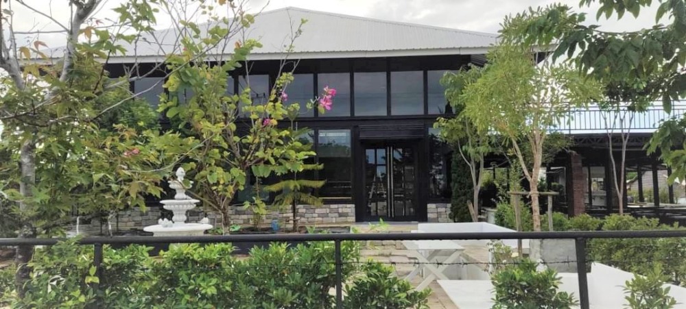 Land for sale with a 2-storey detached house (currently a restaurant), Thian Talay Road, Tha Kham, Bang Khun Thian, Bangkok. Land for sale with a 2-storey detached house (currently a restaurant), Thian Talay Road, Tha Kham, Bang Khun Thian, Bangkok.
