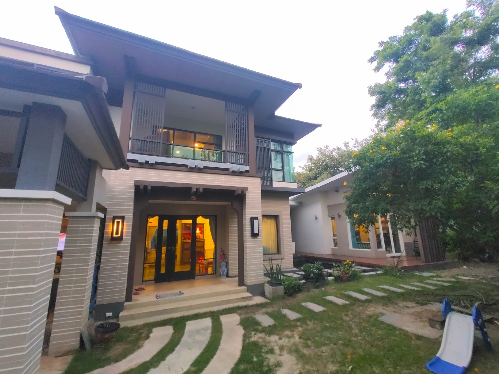Sale at a loss Single house Setthasiri Watcharaphon Sukhaphiban 5, main road, large house, 151 square wa, behind the corner of the project, add another house, built-in marble, beautiful, luxurious, completely new, great value, good price, location Watchar Sale at a loss Single house Setthasiri Watcharaphon Sukhaphiban 5, main road, large house, 151 square wa, behind the corner of the project, add another house, built-in marble, beautiful, luxurious, completely new, great value, good price, location Watchar